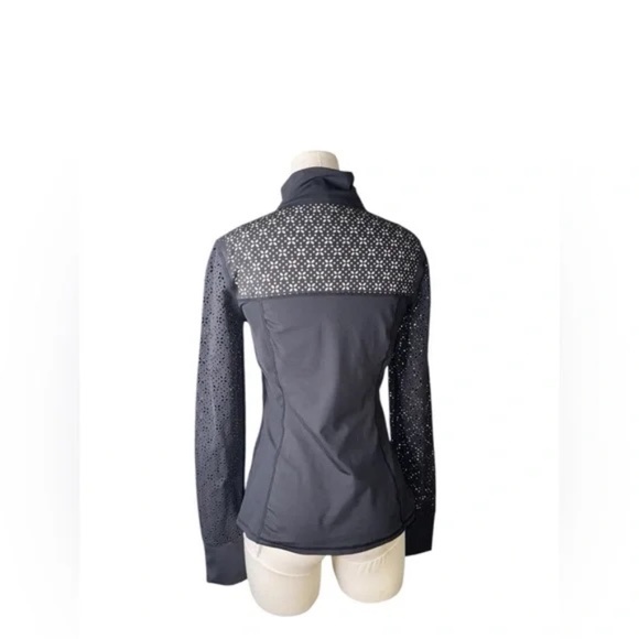 Carbon 38 Laser Cut Zip Run Top in Diamond Compression - Picture 6 of 8